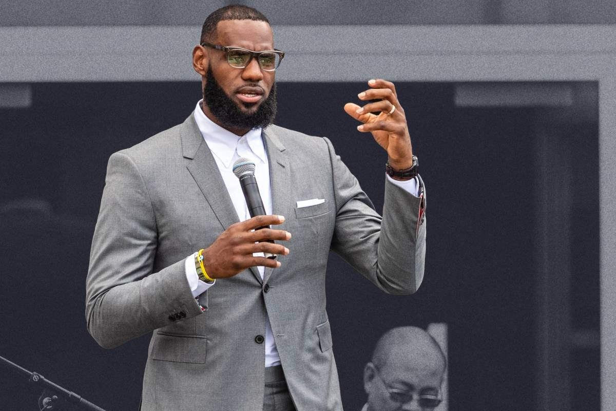 LeBron James becomes first active NBA player to become a billionaire