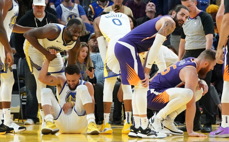 Stephen Curry sufrió fractura en la mano en duelo ante los Suns - Grupo ...