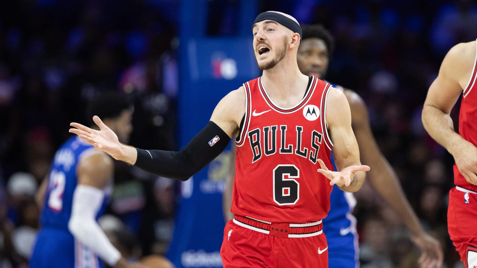 Bulls’ Alex Caruso Doesn’t Hold Back While Talking About Lakers’ LeBron James