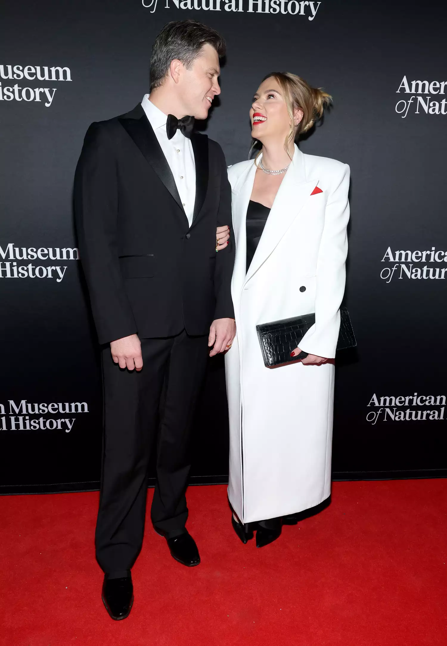 Colin Jost and Scarlett Johansson museum gala 11 30 23 new york 