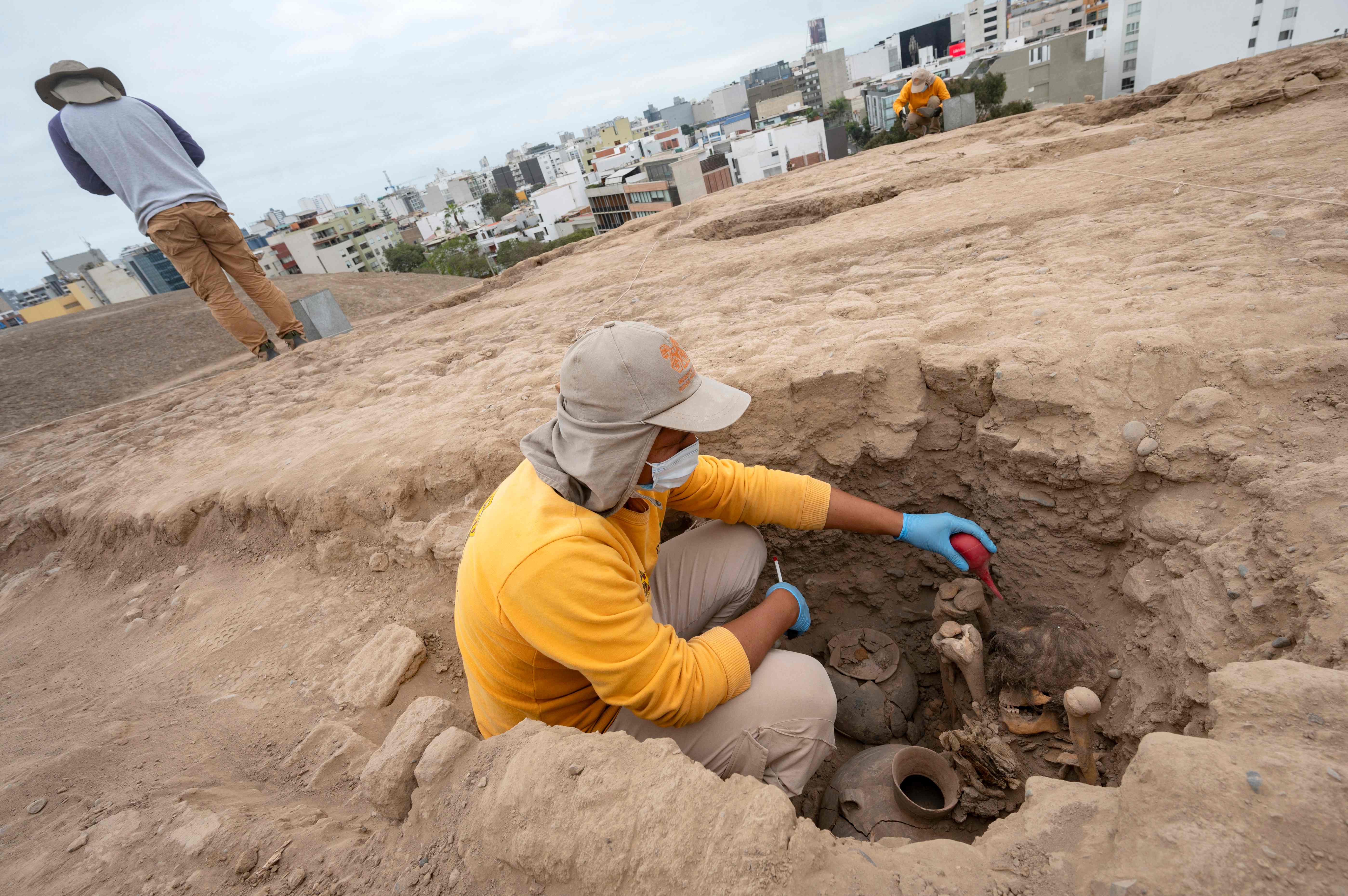 1,000-year-old mummy with long brown hair discovered in Peru