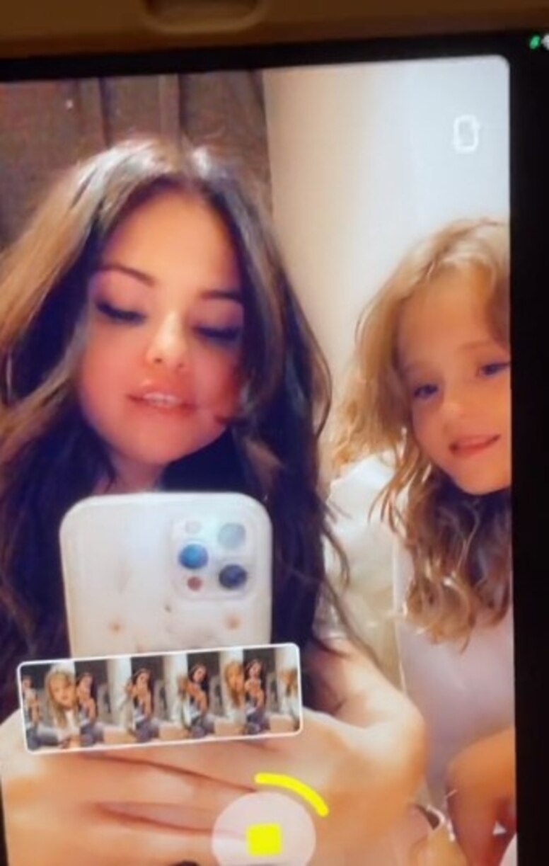 Selena Gomez, Sister, Gracie Teefey