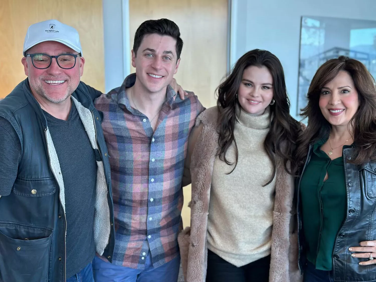 Selena Gomez Appears in New Photo with âWizards of Waverly Placeâ Costars https://www.instagram.com/p/C2lJNheP_xE/?hl=en
