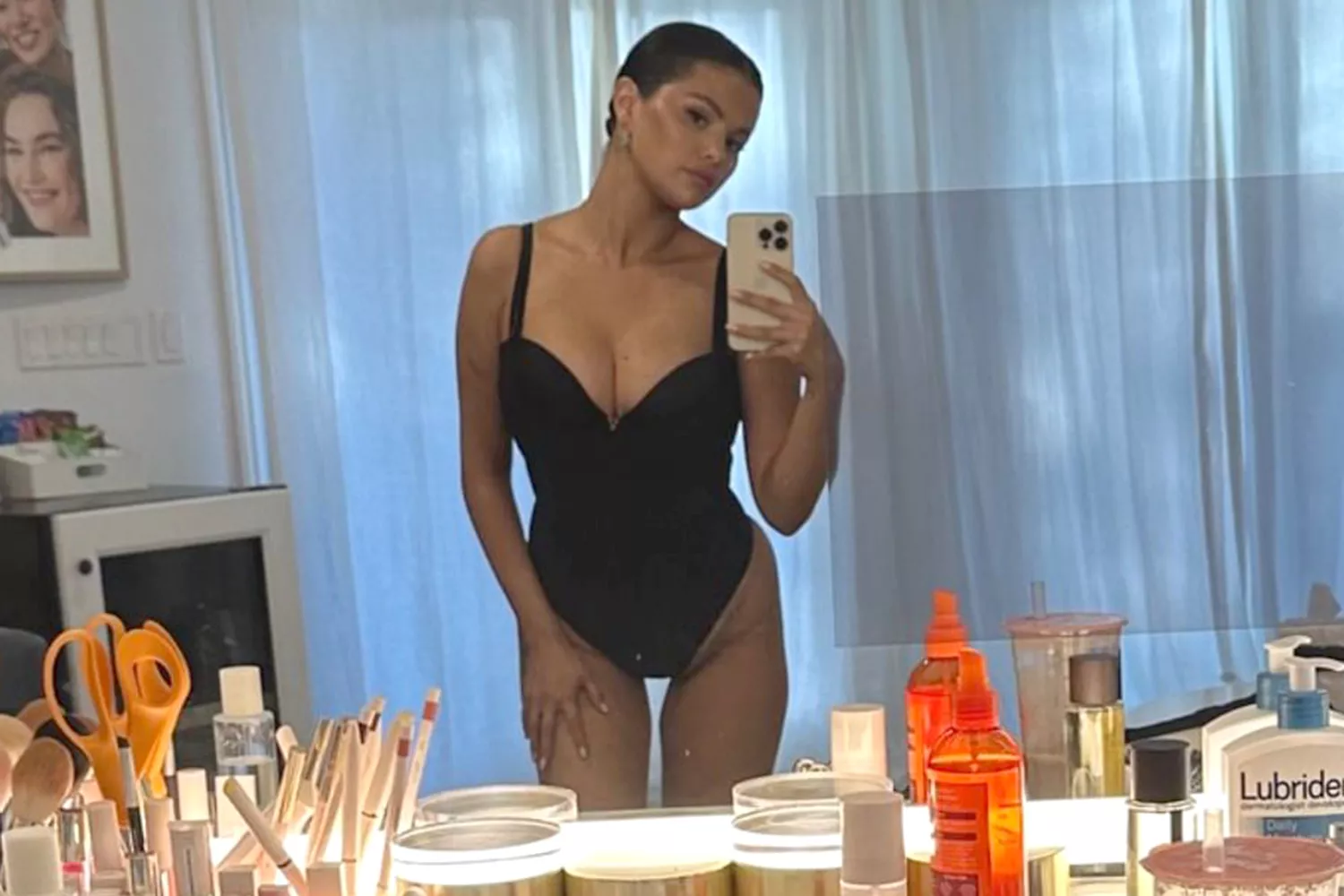 Selena Gomez swimsuit selfie