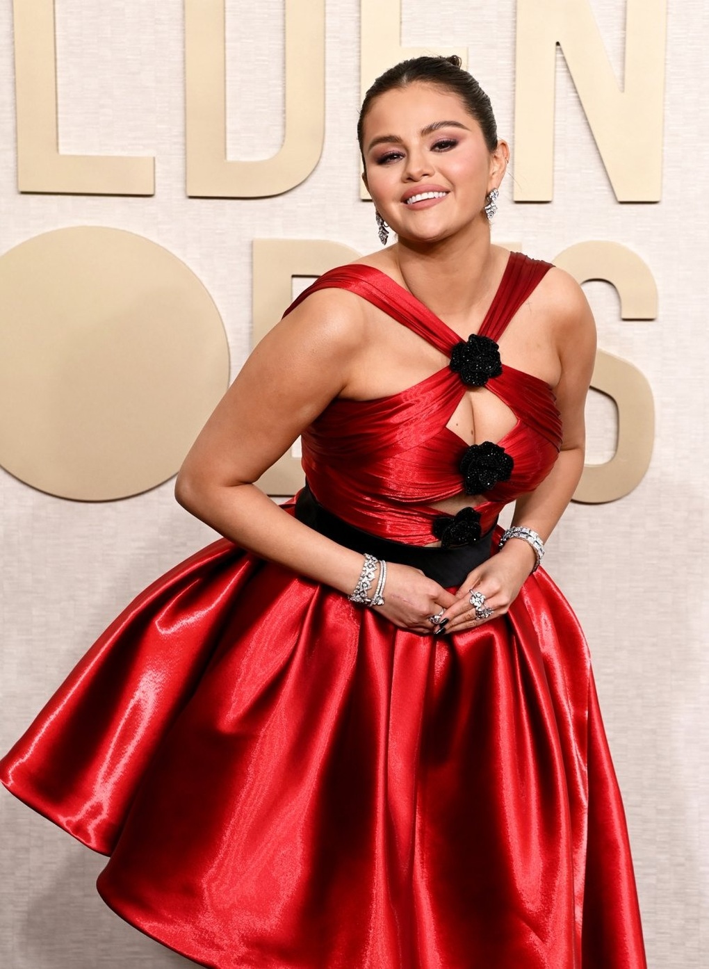 Selena Gomez thẹn vì đăng ảnh quá gợi cảm, vừa đăng đã tự xóa - 3