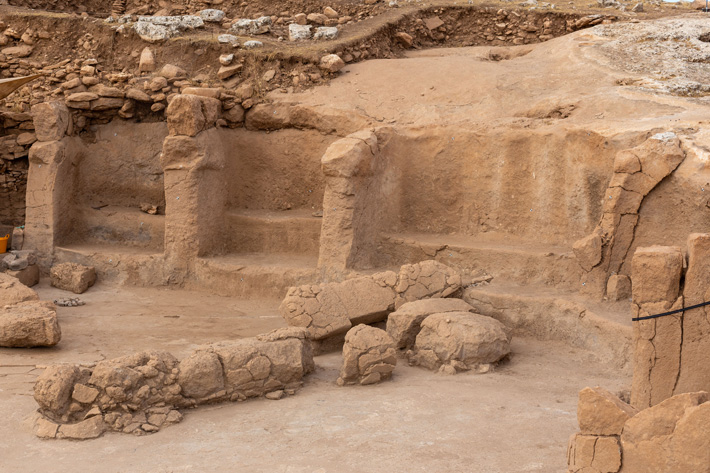 Karahantepe Neolithic Turkey Structure AD Pillars Bedrock Benches