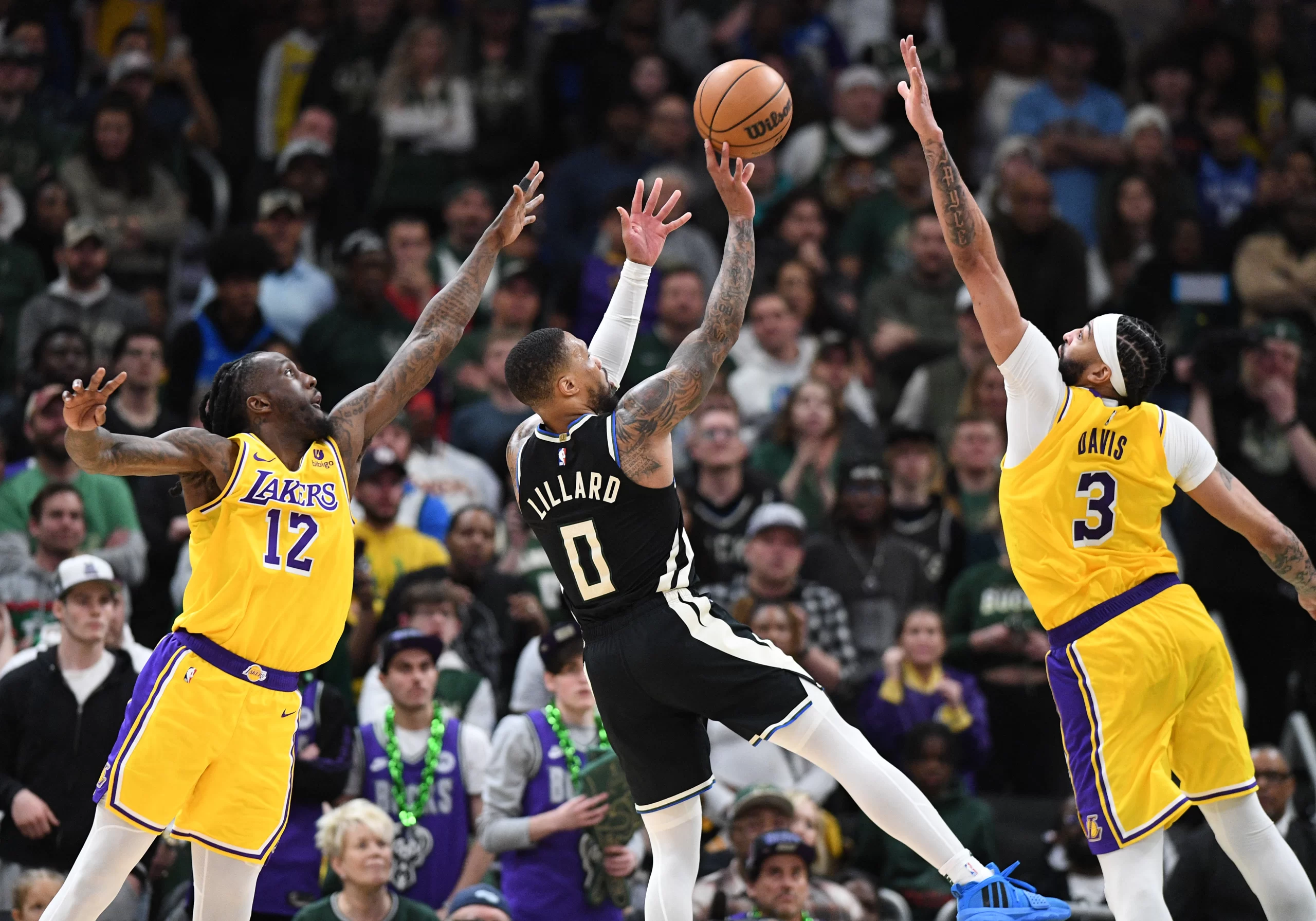 NBA roundup: Lakers storm back, best Bucks in 2OT | Reuters