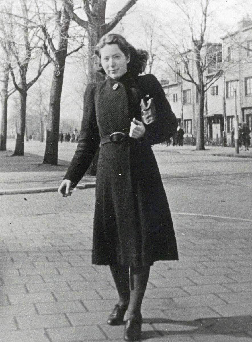 hannie schaft dutch resistance girl with red hair