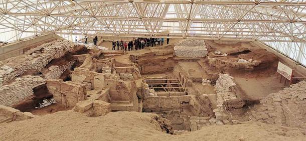 Ruins of Çatalhöyük. (Murat Özsoy 1958/CC BY-SA 4.0)