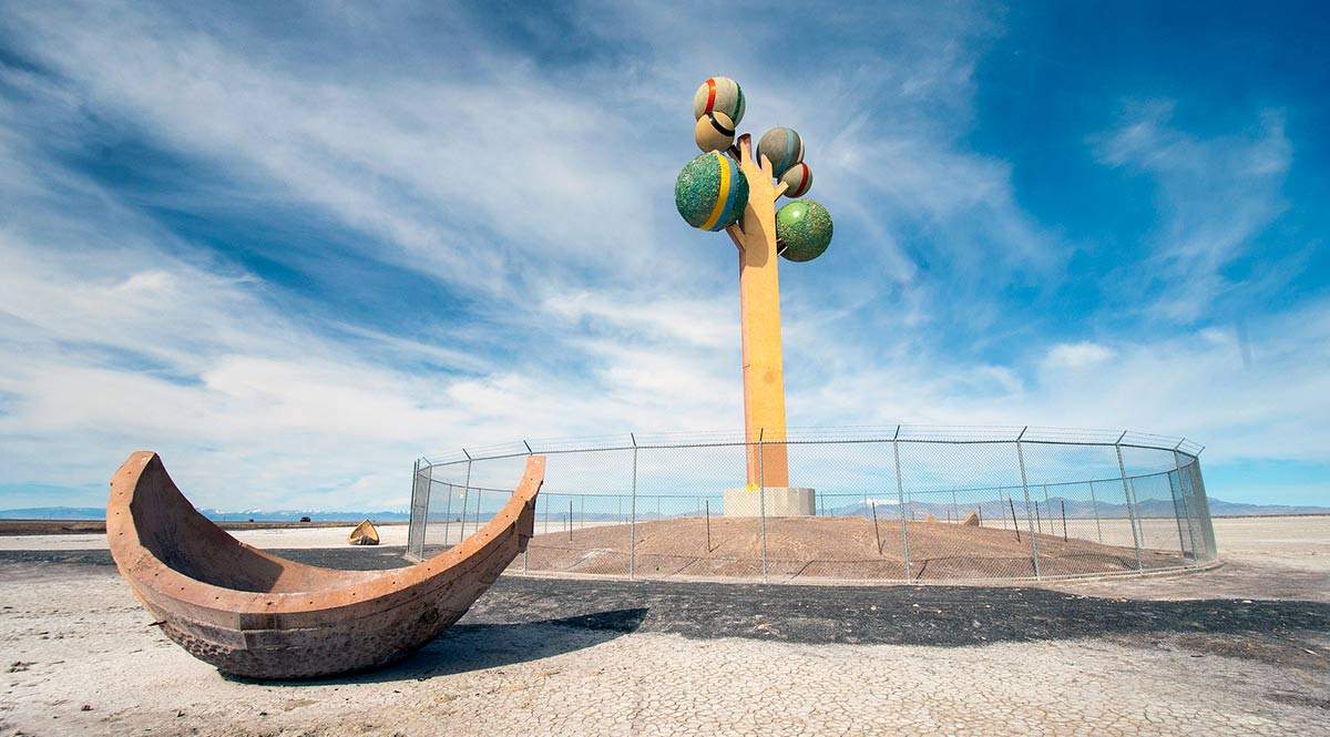 Karl Momen’s monumental Metaphor: The Tree of Utah in the barren desert. Source: Only in Your State