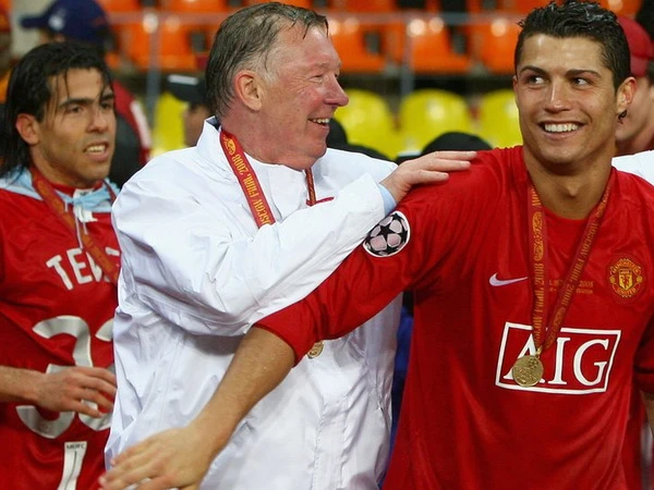 Tự truyện Sir Alex: Từ 6 bảng tới 80 triệu bảng của Ronaldo ảnh 1